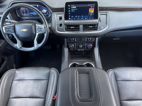 Used 2023 Chevrolet Suburban Premier AWD/4WD image 14