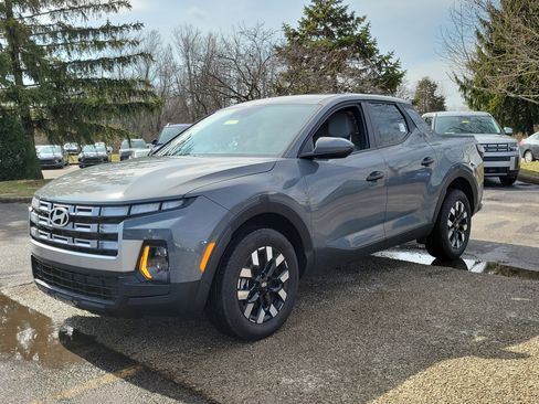 New 2025 Hyundai Santa Cruz SE image 2