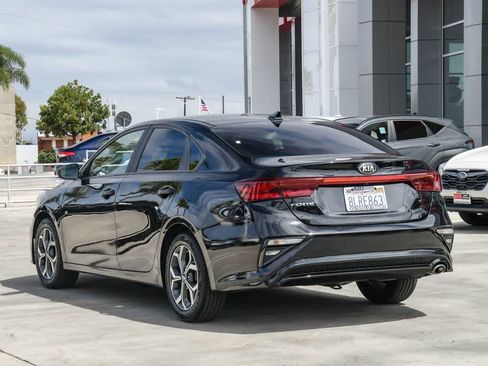 Used 2019 Kia Forte LXS FWD image 9