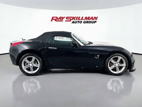 Used 2008 Pontiac Solstice GXP w/ Premium Package RWD image 8