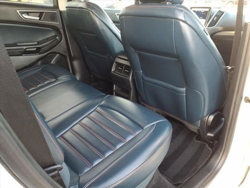 Used 2024 Ford Edge SEL w/ Sport Appearance Package image 13