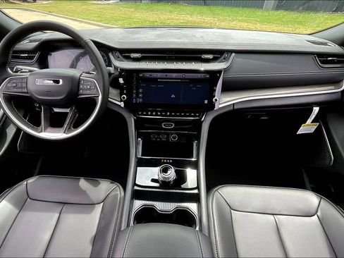 New 2026 Jeep Grand Cherokee L Limited RWD image 6