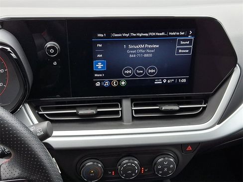 Used 2024 Chevrolet Trax RS w/ Sunroof Package image 18