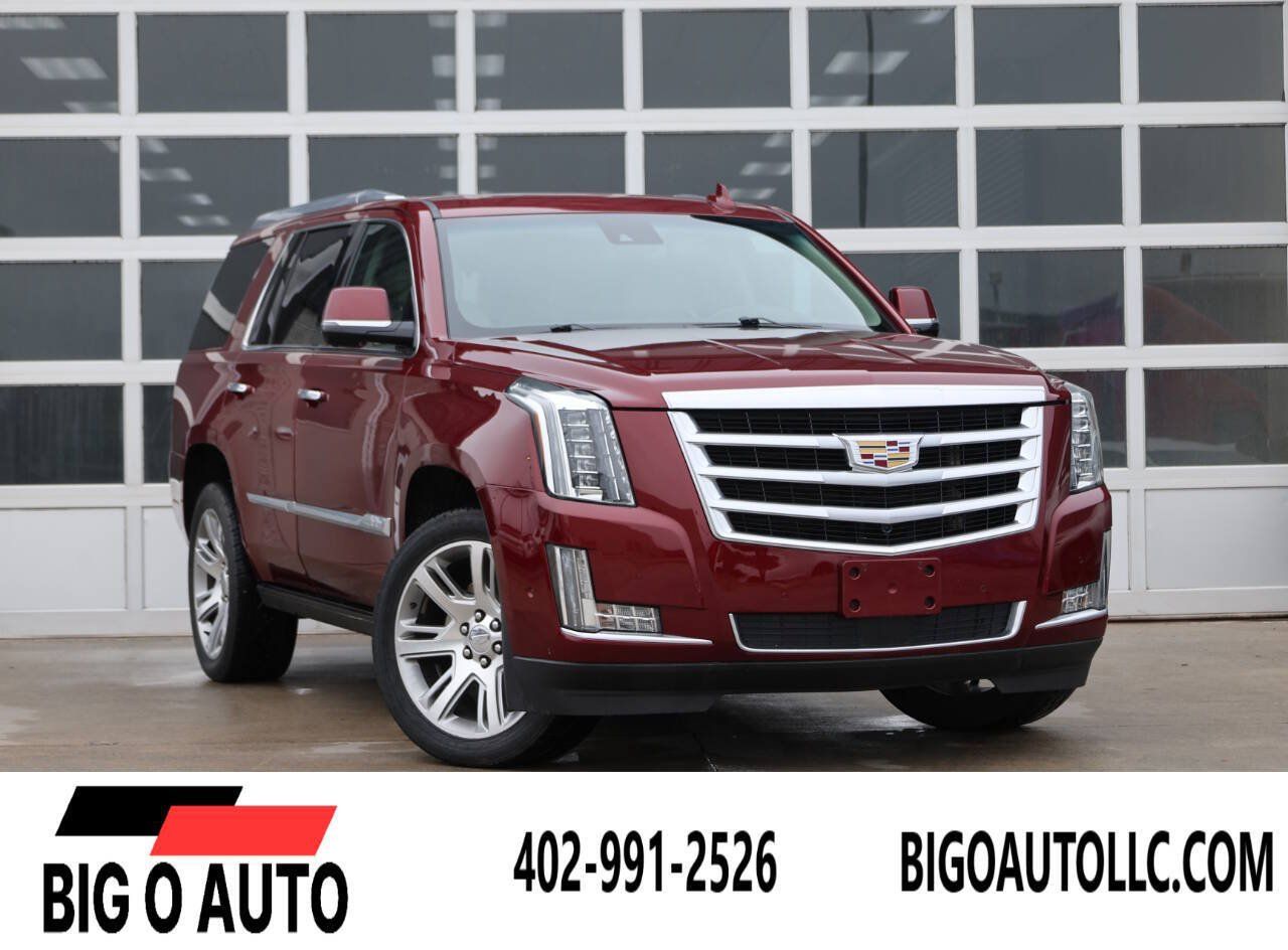Used 2017 Cadillac Escalade Premium Luxury AWD/4WD image 1