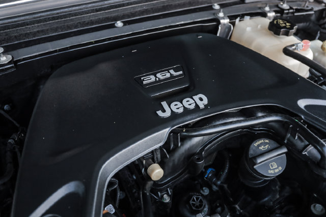 Used 2021 Jeep Wrangler Unlimited Sahara AWD/4WD image 68