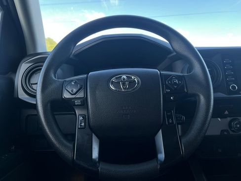 Used 2021 Toyota Tacoma SR RWD image 13