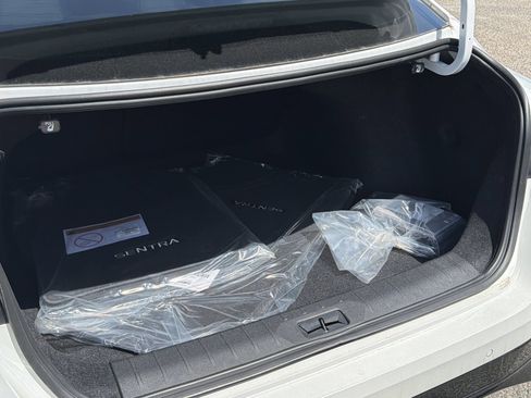New 2026 Nissan Sentra SR w/ SR Premium Package FWD image 27