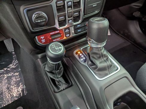 New 2026 Jeep Gladiator Rubicon w/ Safety Group image 22