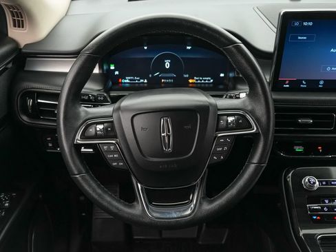 Used 2022 Lincoln Nautilus AWD w/ Premium Package image 14