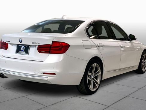 Used 2017 BMW 330i xDrive Sedan image 12