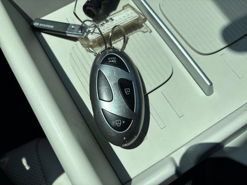 Used 2025 Hyundai Santa Fe SEL FWD image 27