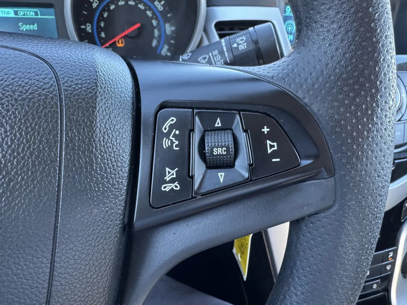 Used 2015 Chevrolet Cruze L FWD image 14