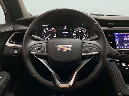 Used 2024 Cadillac XT6 Luxury AWD/4WD image 12