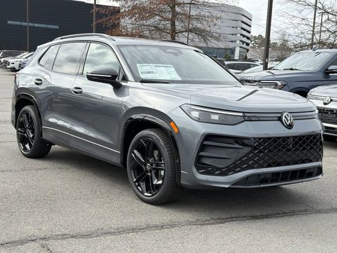 New 2026 Volkswagen Tiguan SE R-Line FWD image 7