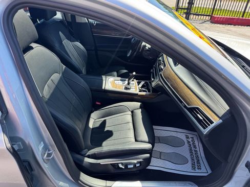 Used 2017 BMW 740i RWD image 6