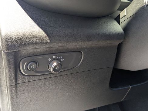 Used 2022 Buick Envision Preferred w/ Safety Package FWD image 20