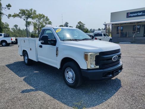 Used 2019 Ford F350 XL w/ Power Equipment Group RWD image 3