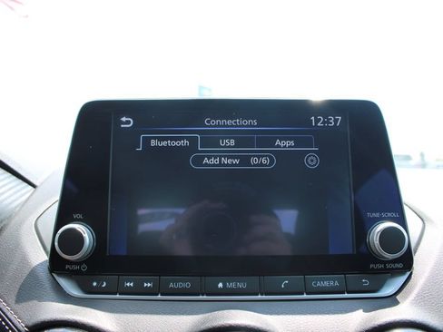 Used 2024 Nissan Sentra SV FWD image 48