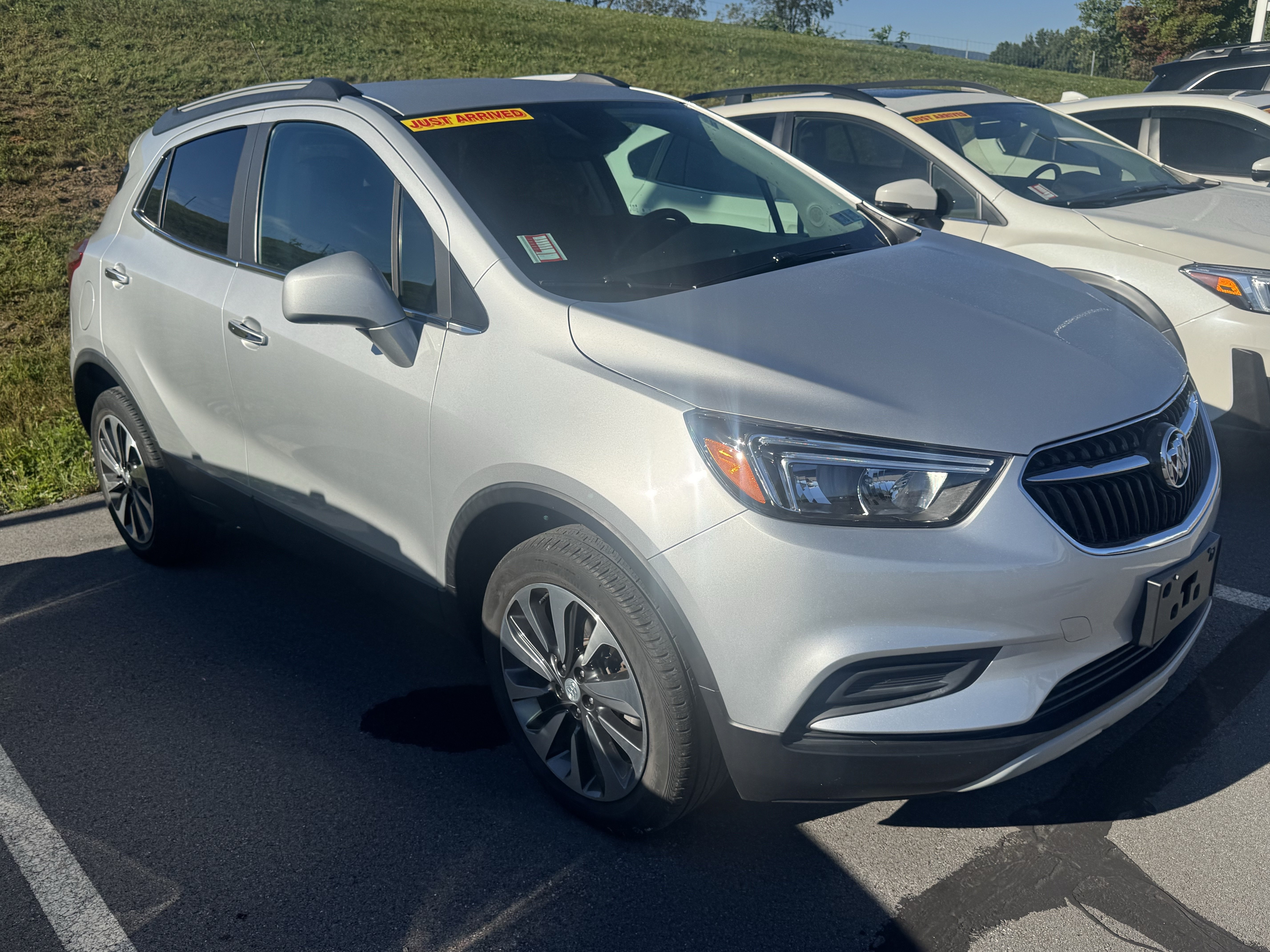 Used 2022 Buick Encore Preferred w/ Safety Package AWD/4WD image 1