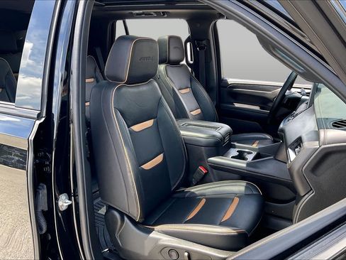 Certified 2024 GMC Yukon AT4 w/ AT4 Premium Package AWD/4WD image 9