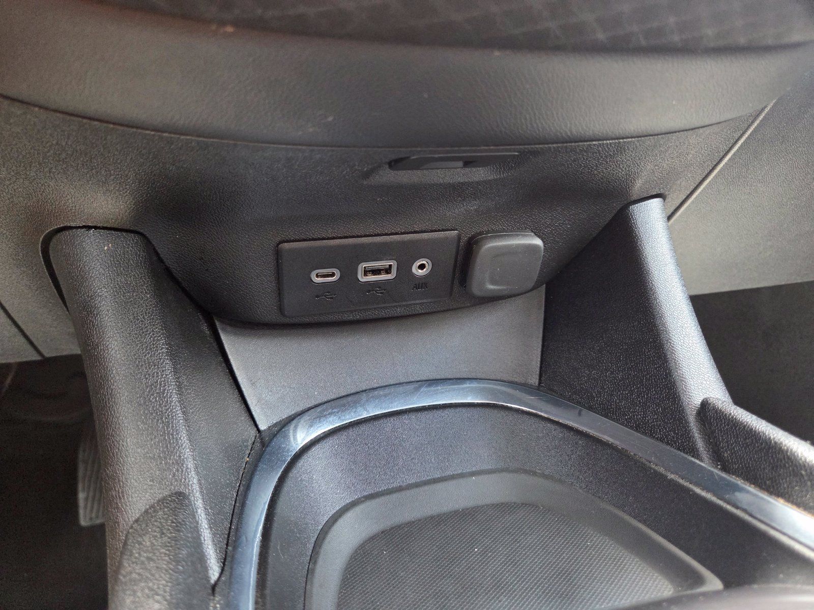 Used 2024 Chevrolet Malibu LT FWD image 35