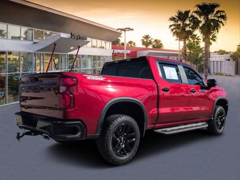 Used 2024 Chevrolet Silverado 1500 LT Trail Boss w/ LT Trail Boss Premium Package image 3