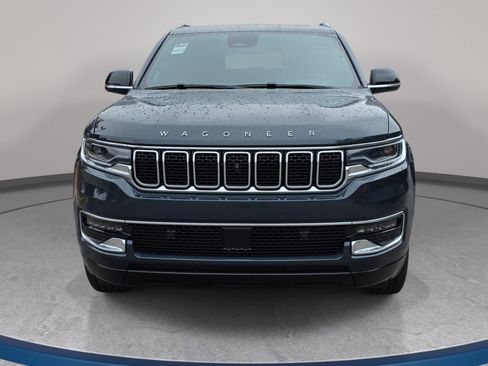 Used 2024 Jeep Wagoneer 4WD w/ Premium Group I image 2