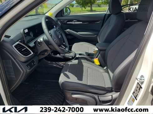 New 2026 Kia Seltos S FWD image 19