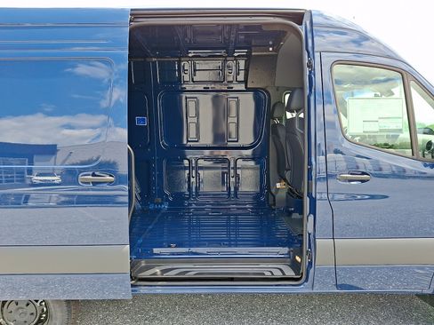 Used 2026 Mercedes-Benz Sprinter 2500 image 8
