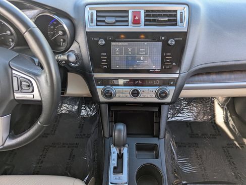 Used 2015 Subaru Outback 3.6R Limited image 18