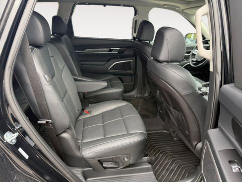 New 2025 Kia Telluride EX w/ EX Captain's Chair Package image 18