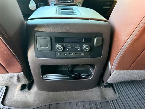Used 2018 Chevrolet Tahoe Premier AWD/4WD image 15