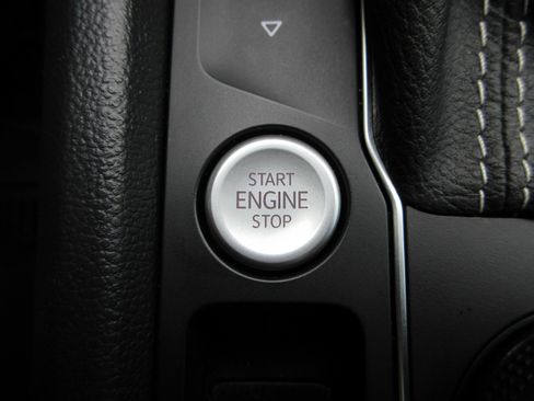 Used 2022 Volkswagen Atlas Cross Sport SEL Premium R-Line image 53