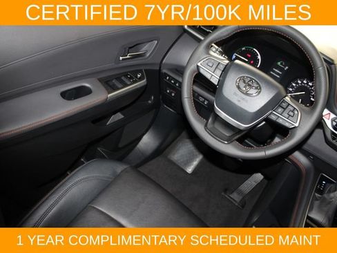 Used 2024 Toyota Sienna XSE w/ XSE Plus Package FWD image 15