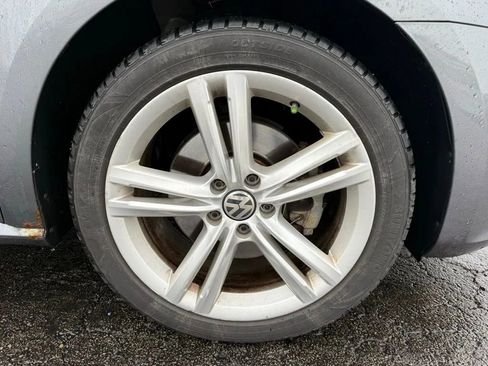 Used 2014 Volkswagen Passat 1.8T SE image 10