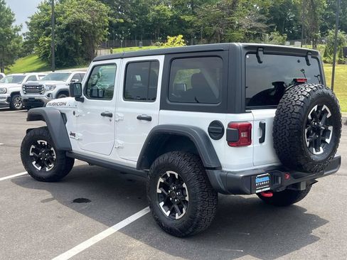 Used 2025 Jeep Wrangler Unlimited Rubicon AWD/4WD image 5