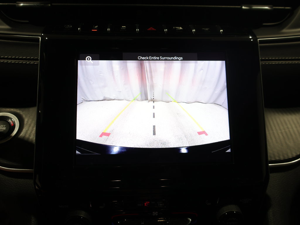 Used 2023 Jeep Grand Cherokee Altitude AWD/4WD image 24