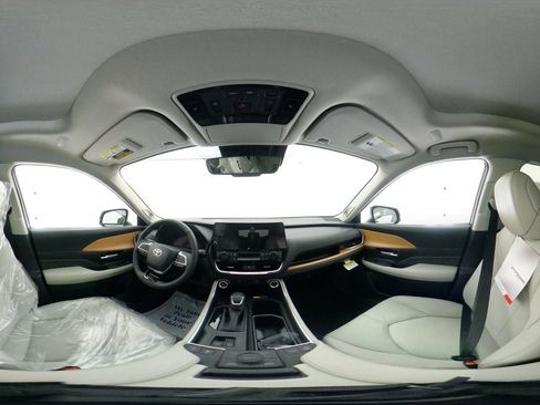 New 2026 Toyota Grand Highlander Limited image 33