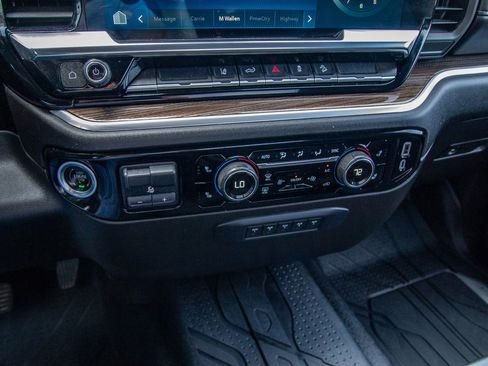 Used 2024 Chevrolet Silverado 2500 LT w/ Convenience Package AWD/4WD image 17