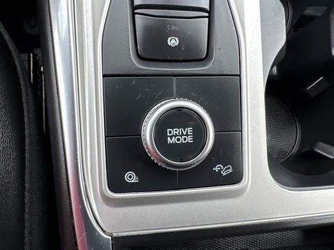 Certified 2022 Ford Explorer XLT w/ Equipment Group 202A image 42