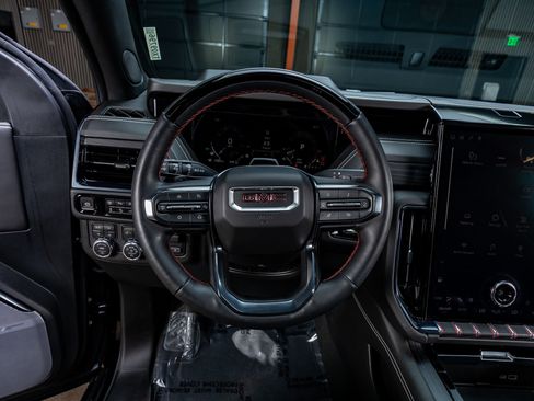 Used 2025 GMC Yukon XL AT4 Ultimate AWD/4WD image 19