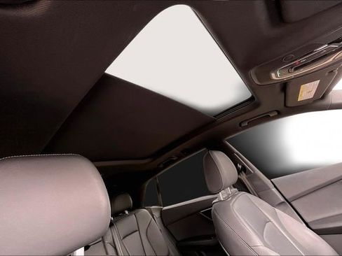 Used 2021 Audi Q8 Prestige w/ Prestige Package image 17