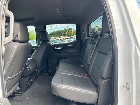 Used 2025 GMC Sierra 1500 SLT AWD/4WD image 26