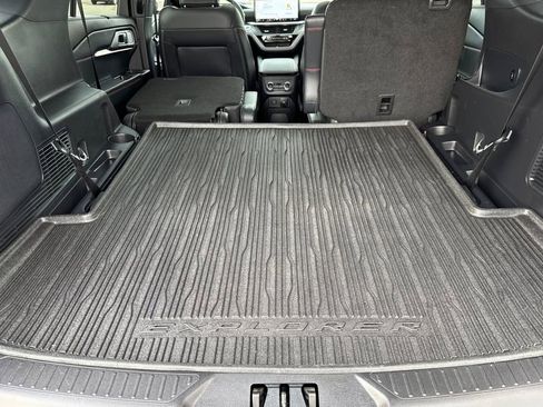 Used 2025 Ford Explorer ST image 16