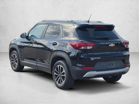 Used 2025 Chevrolet TrailBlazer LT AWD/4WD image 7