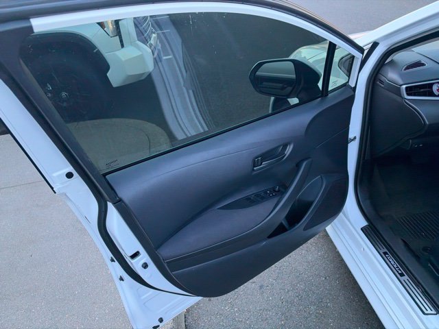 Used 2025 Toyota Corolla LE FWD image 5
