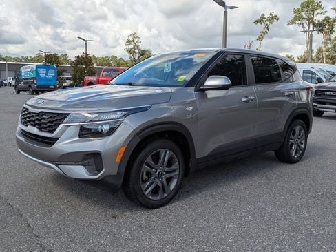 Used 2021 Kia Seltos LX AWD/4WD image 7