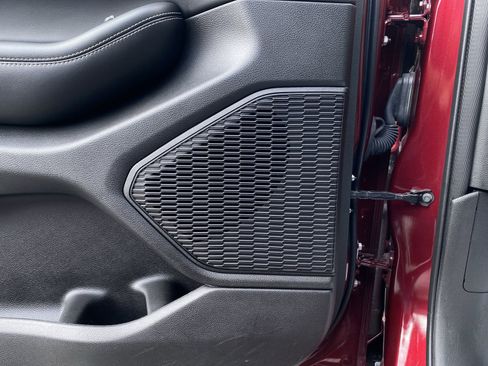 Used 2023 Jeep Grand Cherokee Laredo image 71