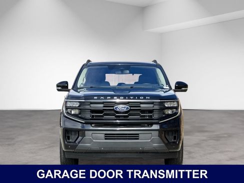Used 2025 Ford Expedition Active AWD/4WD image 9