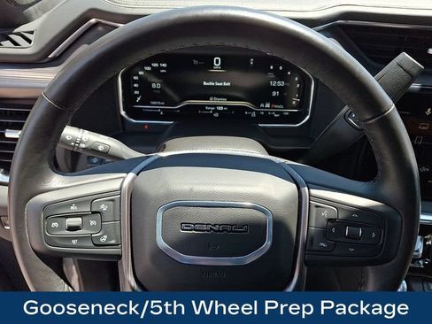 Used 2025 GMC Sierra 2500 Denali Ultimate AWD/4WD image 4